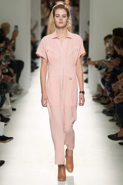 Look 7